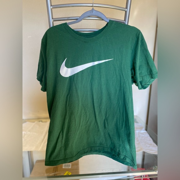 Nike green t-shirt size Large - Picture 1 of 2